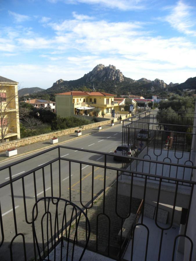 Appartamento Petra Magica San Pantaleo Esterno foto